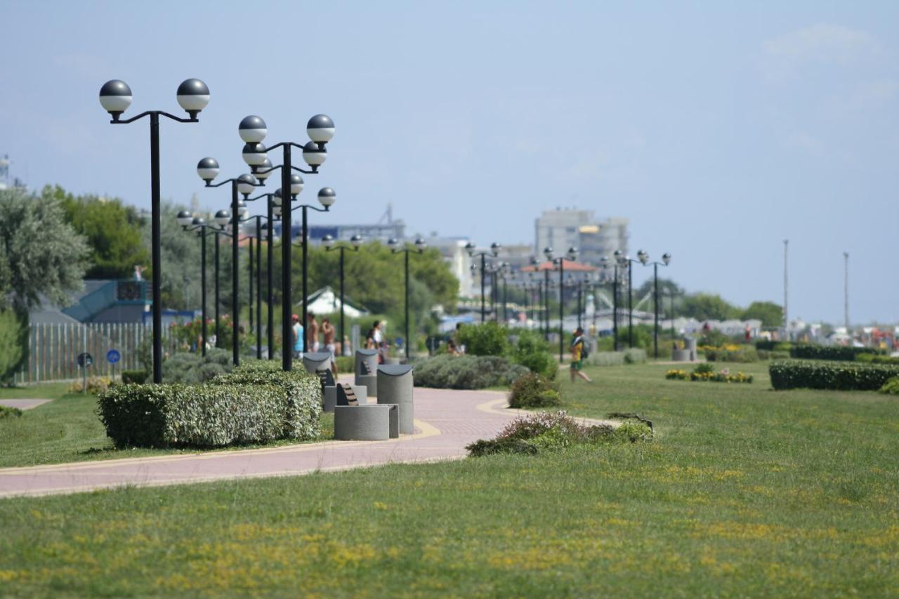 Sole B Appartement Bibione Buitenkant foto